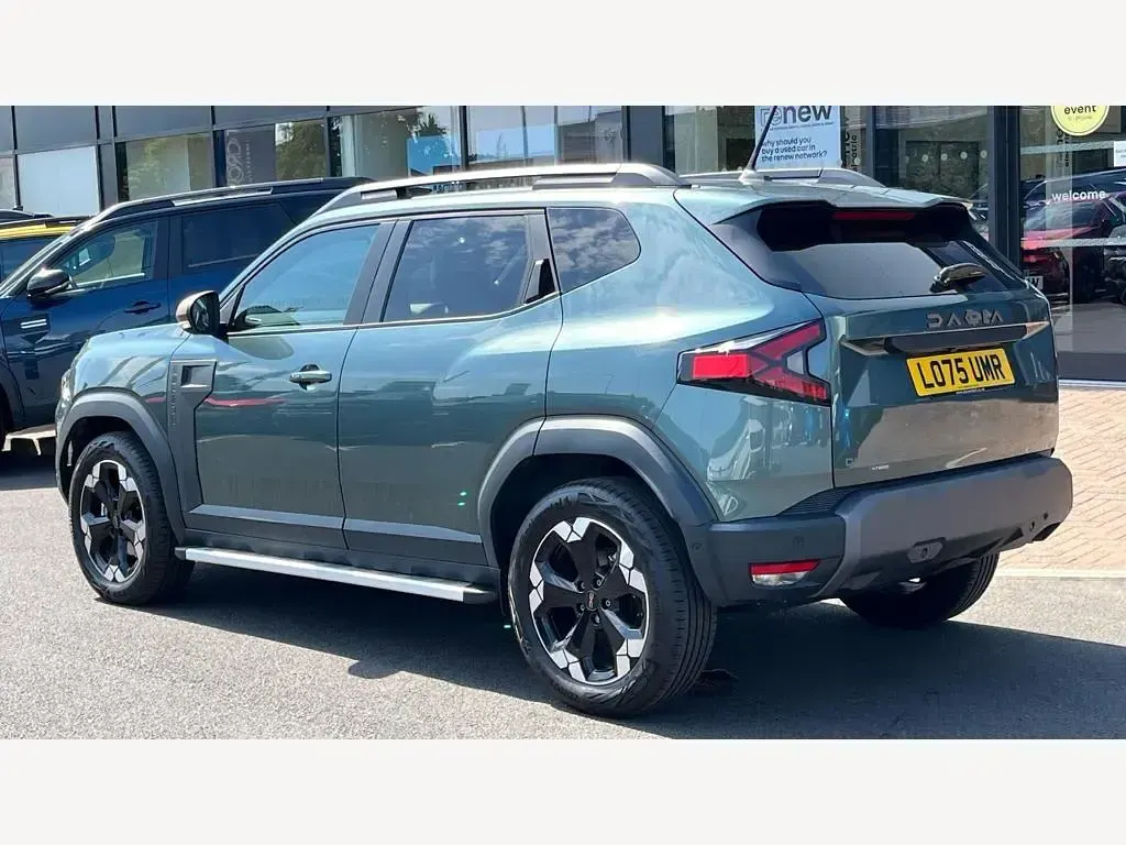 New Dacia Duster Extreme 2026 Green SUV