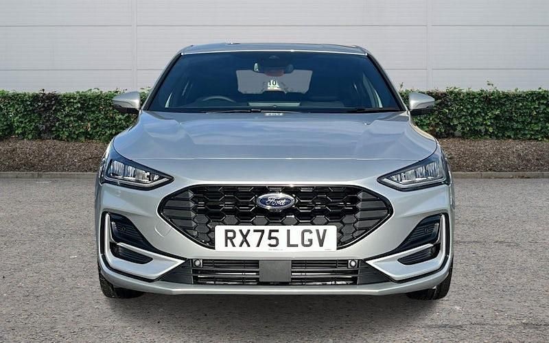 New Ford Focus ST-Line 155 HP (114 kW) 2025 Hatchback