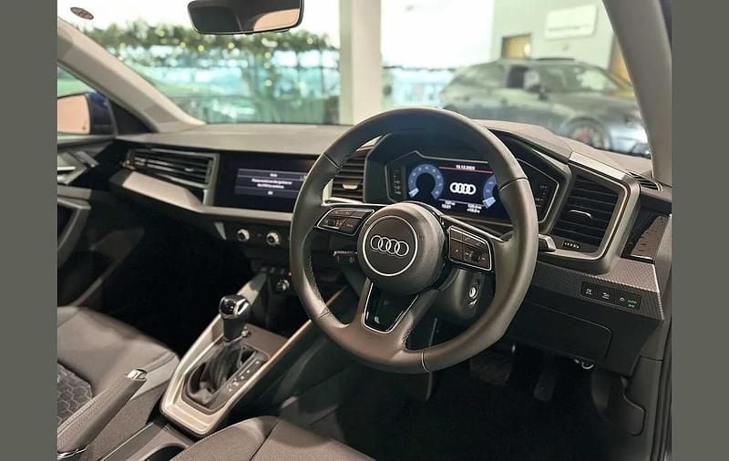 Ny Audi A1 Sport 113 HK (83 kW) 2025 Blå SUV