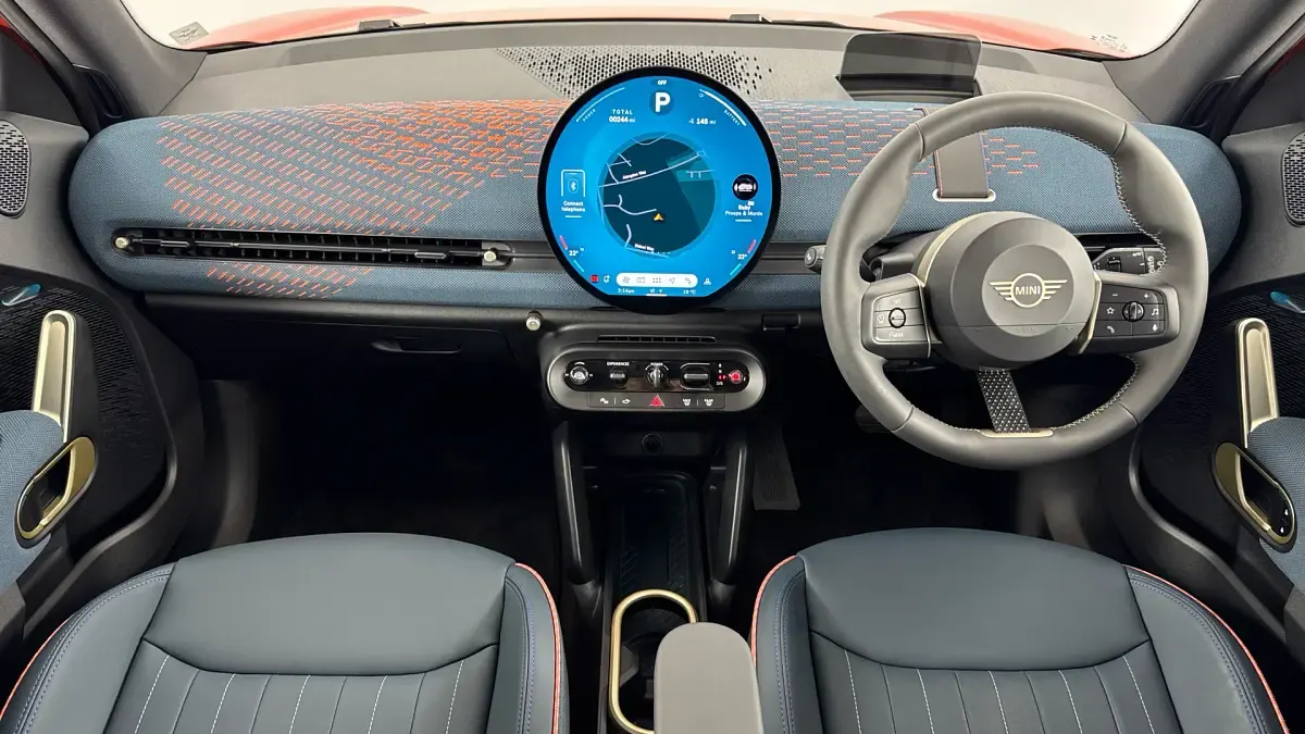 New Mini Aceman Exclusive 160 kW (218 HP) 2026 Rebel red SUV