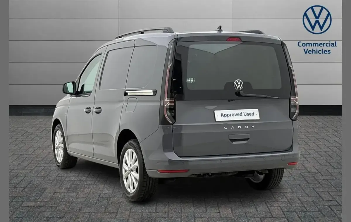 Used VW Caddy Pro 120 HP (88 kW) 2025 Grey MPV