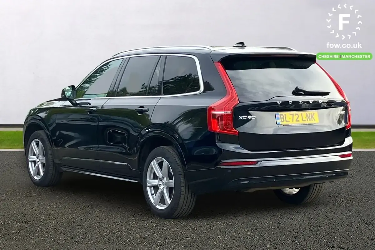Begagnad Volvo XC90 Core 2022 Svart SUV