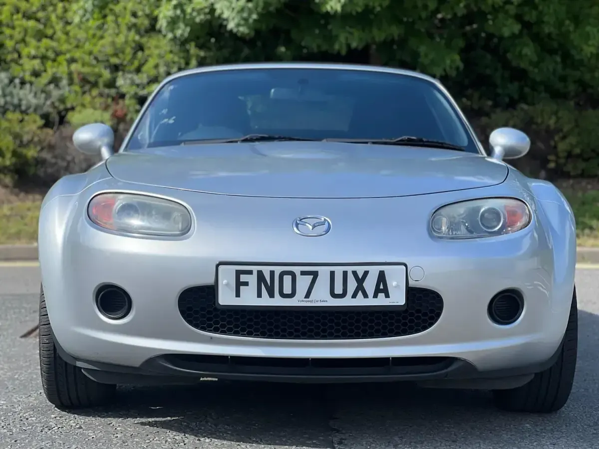 Begagnad Mazda MX5 126 HK (92 kW) 2007 Silver Cab