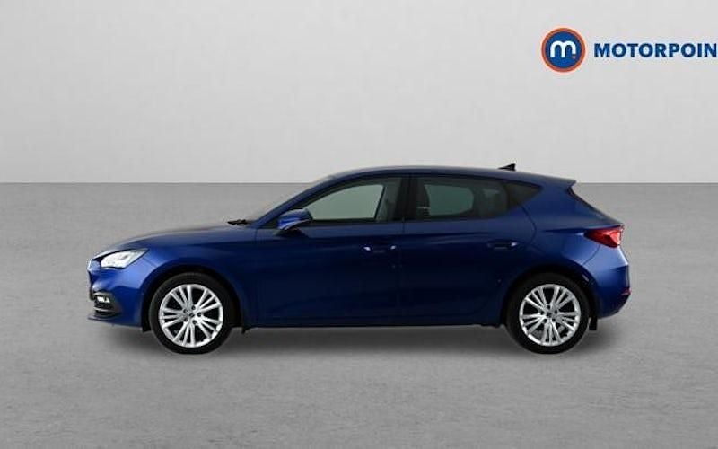 Used Seat Leon SE Dynamic 131 HP (96 kW) 2023 Hatchback