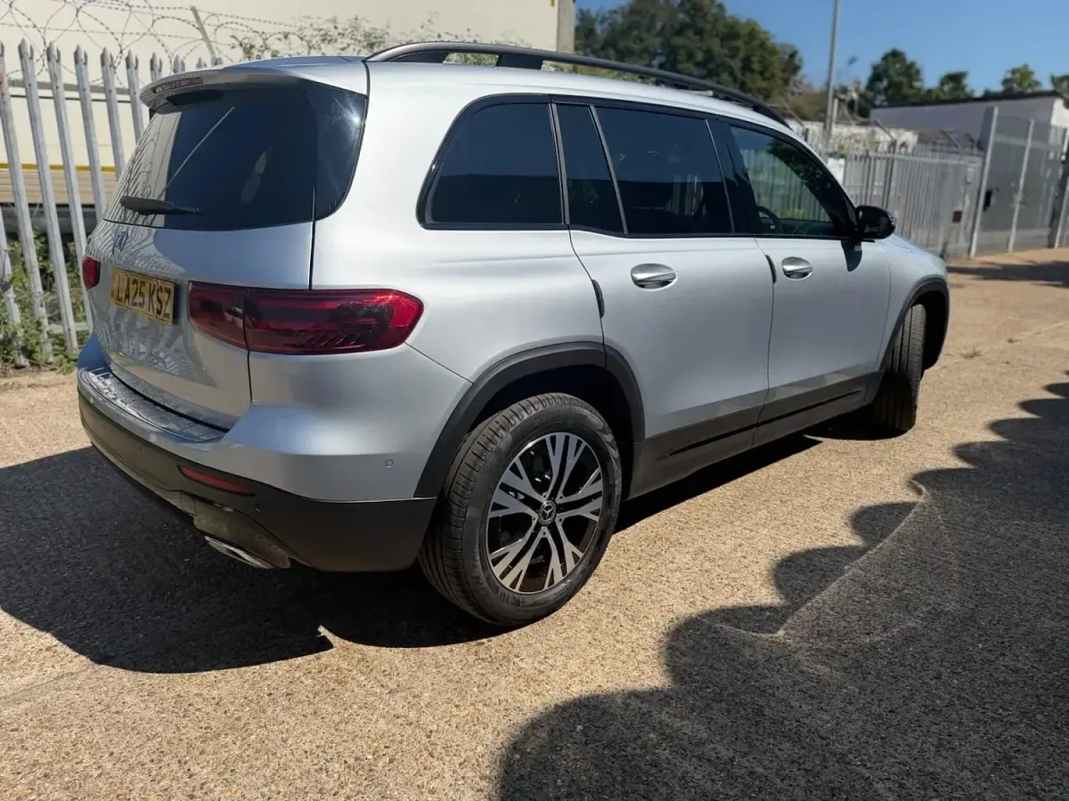 Used Mercedes GLB200 Executive 163 HP (119 kW) 2025 Silver SUV
