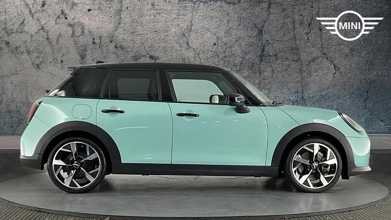 Used Mini Cooper S Hatch 201 HP (147 kW) 2024 Green Hatchback
