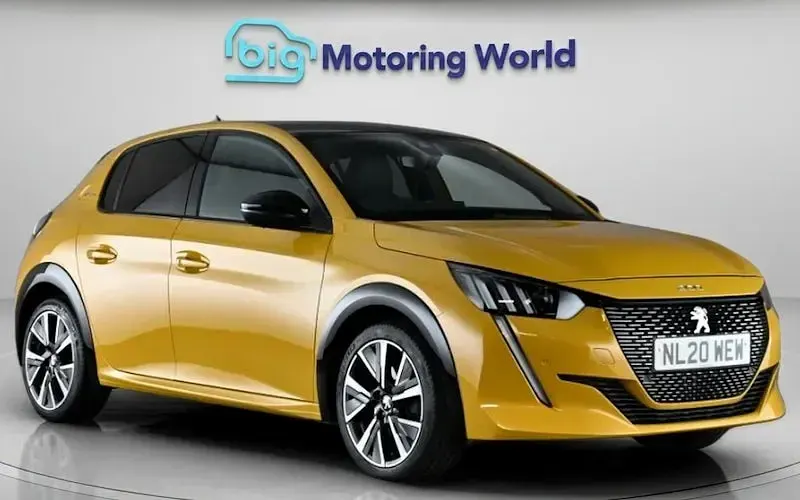 Used Peugeot 208 GT-line 102 HP (75 kW) 2020 Hatchback