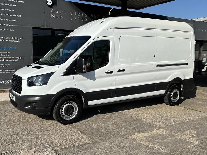 Begagnad Ford Transit 130 HK (95 kW) 2019 Vit Van