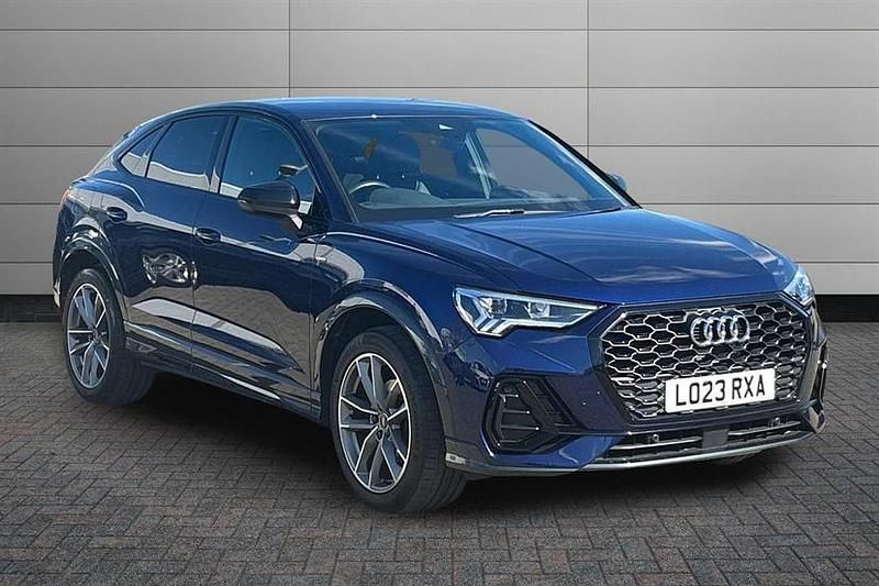 Used Audi Q3 Black Edition 150 HP (110 kW) 2023 Blue SUV