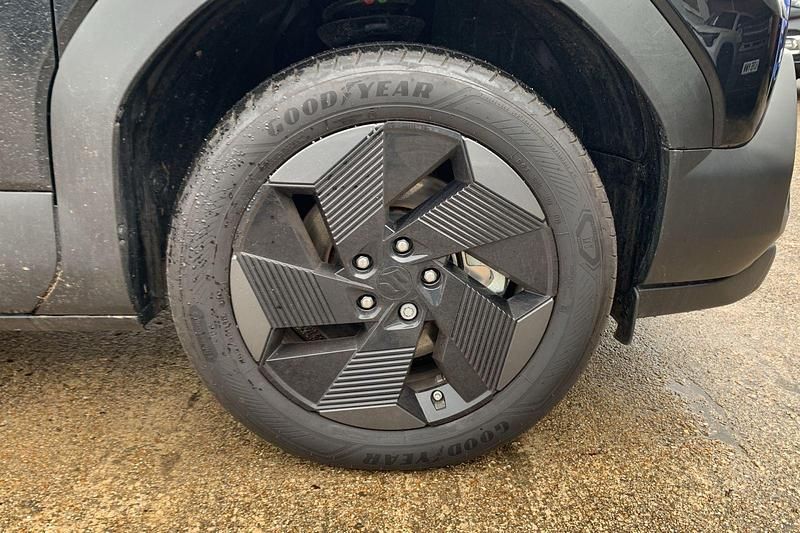 Used Suzuki Vitara 135 kW (184 HP) 2025 White SUV