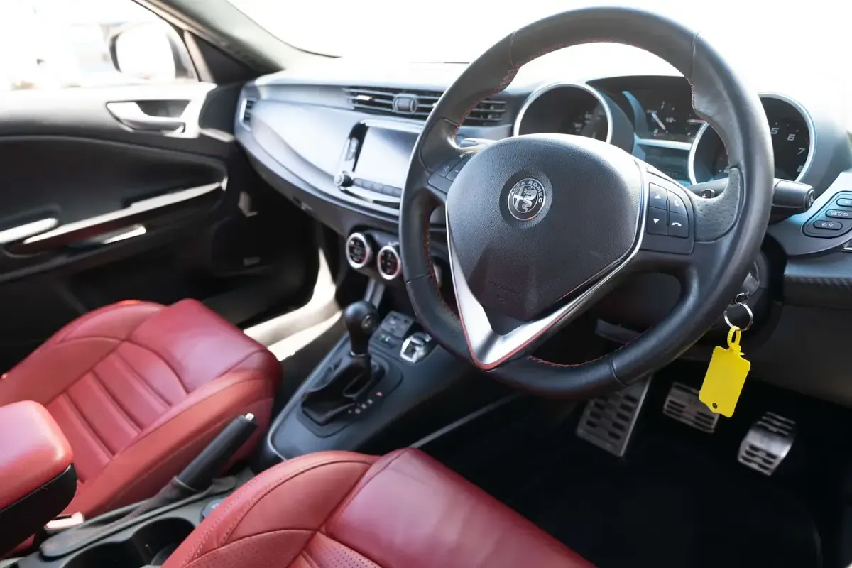 Used Alfa Romeo Giulietta Veloce 240 HP (176 kW) 2016 Grey Hatchback