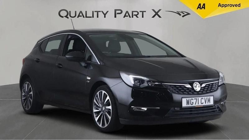Black Used 2021 Vauxhall Astra Edition Hatchback | £9,179 (Good price) - Image 1/3