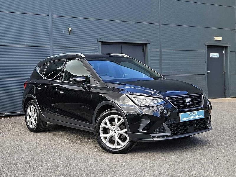 Black Used 2022 Seat Arona FR SUV | £14,995 (Fair price) - Image 1/4