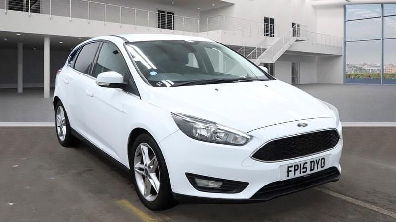 White Used 2015 Ford Focus Zetec Hatchback | £3,990 (Fair price) - Image 1/4