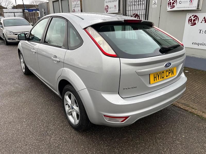 Used Ford Focus Zetec 2010 Silver Hatchback
