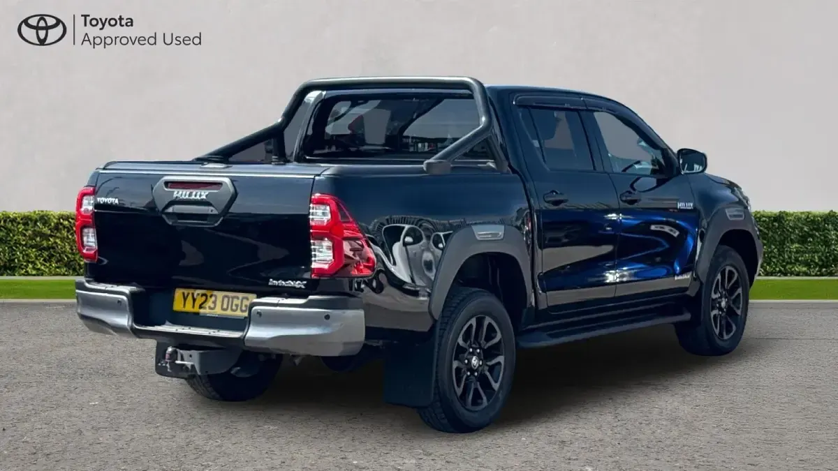 Used Toyota HiLux 204 HP (150 kW) 2023 Black Pickup