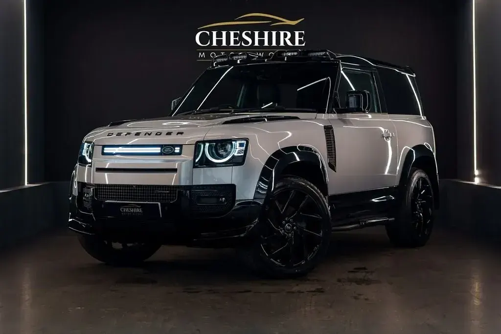 Usado Land Rover Defender SE Dynamic 250 HP (183 kW) 2023 Prateado SUV