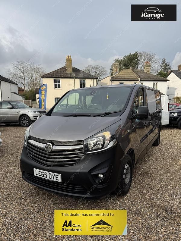 Grey Used 2015 Vauxhall Vivaro Van | £4,500 (Fair price) - Image 1/4
