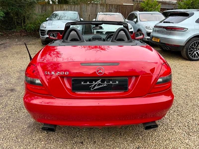 Used Mercedes SLK200 Edition 184 HP (135 kW) 2010 Red Cabriolet