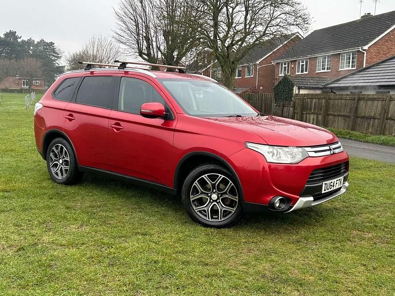 Usado Mitsubishi Outlander 150 HP (110 kW) 2015 Vermelho SUV