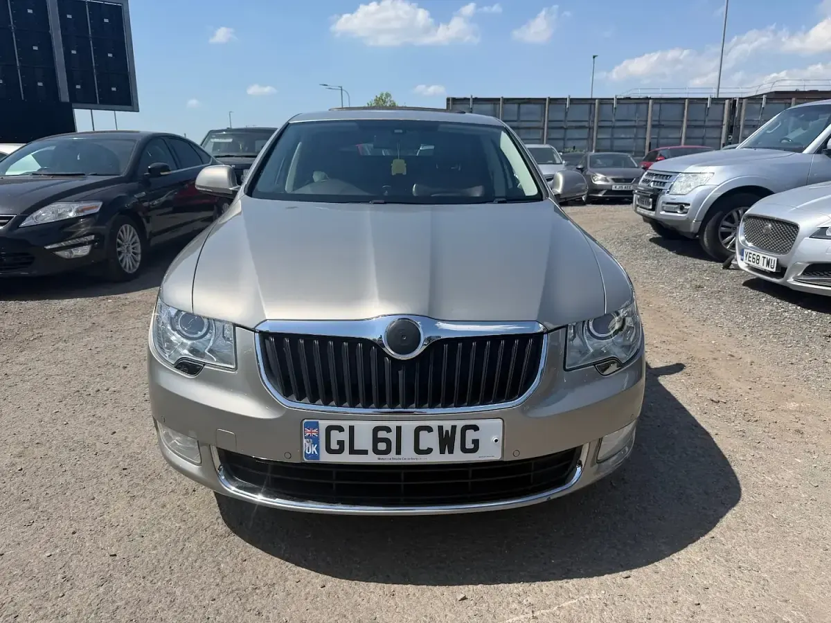 Used Skoda Superb Elegance 170 HP (125 kW) 2012 Beige Hatchback