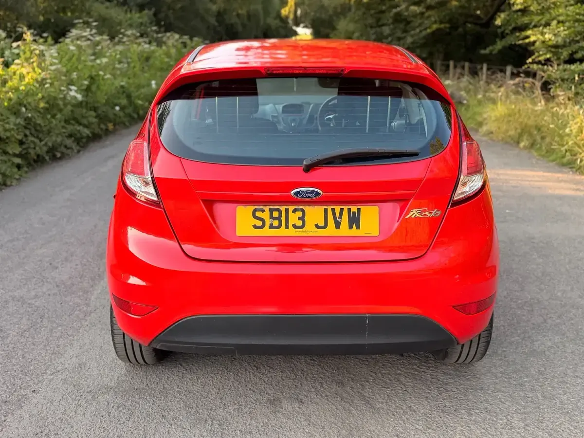 Used Ford Fiesta Style 60 HP (44 kW) 2013 Red Hatchback