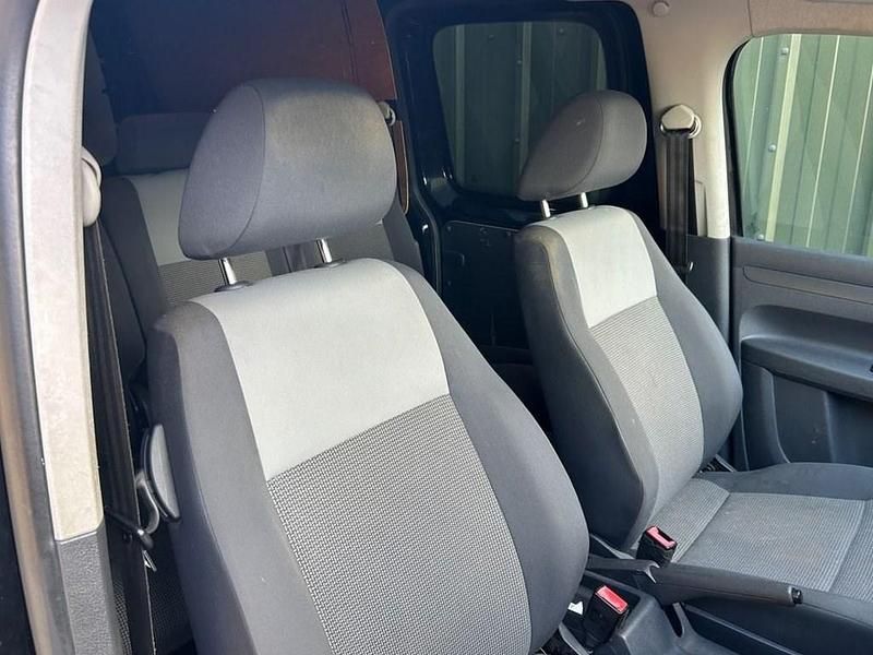 Used VW Caddy Maxi 140 HP (102 kW) 2013 Black MPV