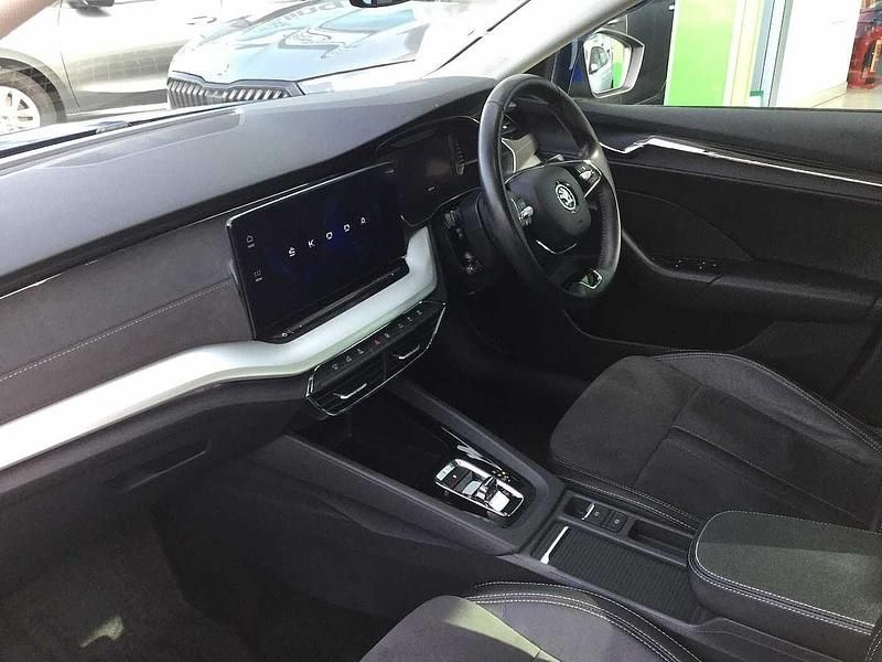 Used Skoda Octavia SE L 110 HP (80 kW) 2024 Race blue metallic Hatchback