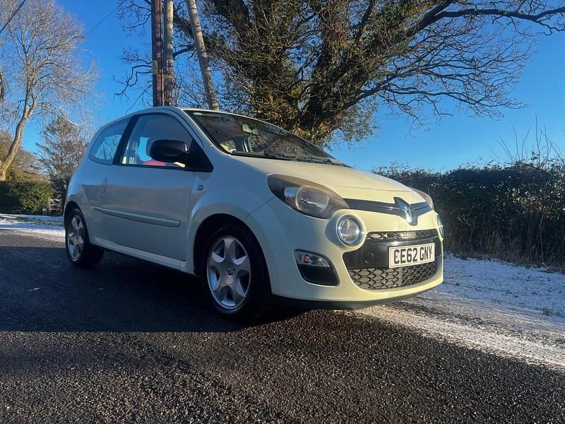 White Used 2012 Renault Twingo Dynamique Hatchback | £2,500 (A bit pricey) - Image 1/4