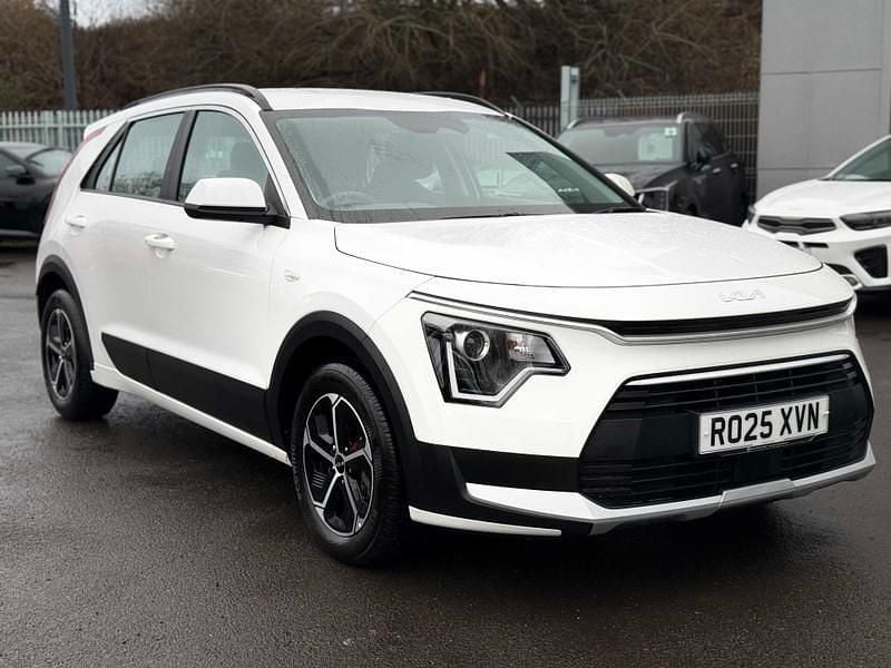 Used Kia Niro 2025 White SUV