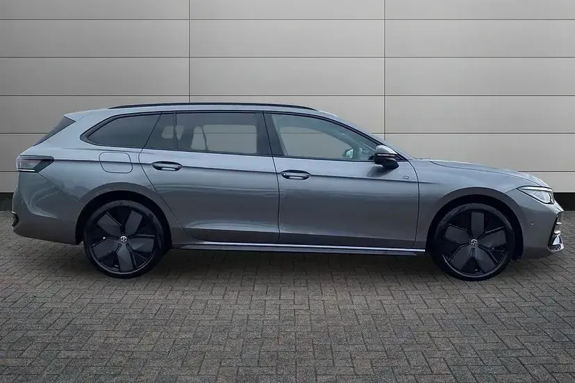 Used VW Passat Black Edition 272 HP (200 kW) 2025 Grey Estate