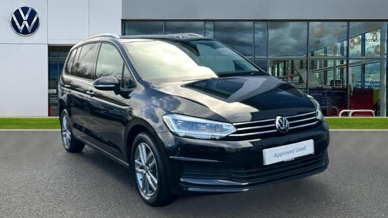 Used VW Touran Match 150 HP (110 kW) 2025 Grenadilla black metallic MPV