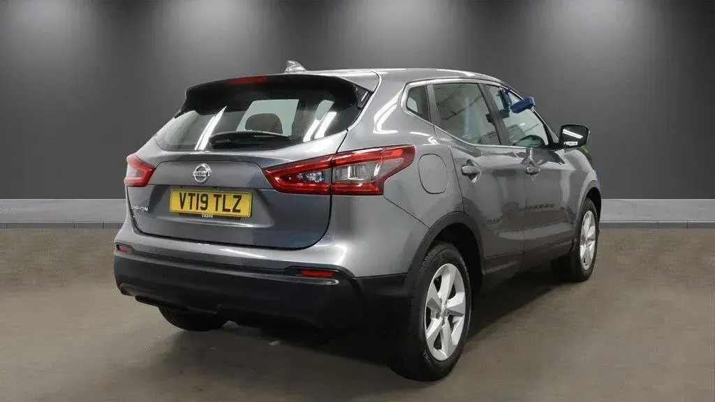 Used Nissan Qashqai Acenta Premium 115 HP (84 kW) 2019 Grey SUV