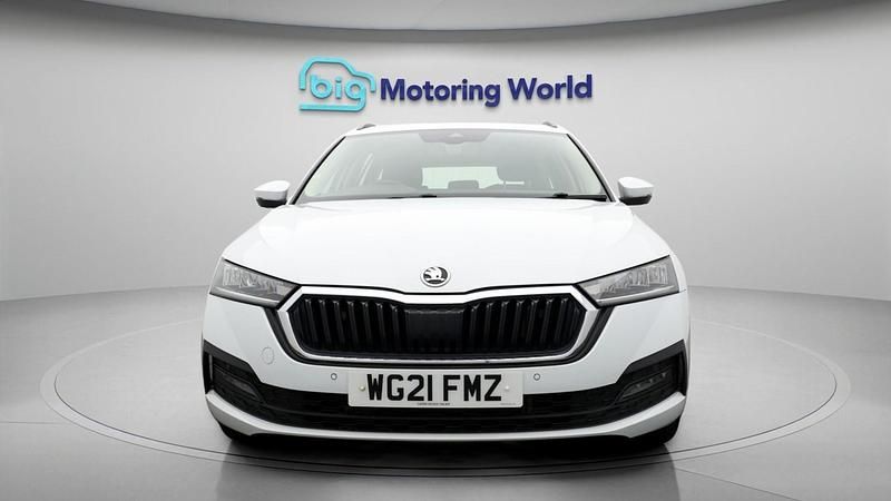 Used Skoda Octavia SE Technology 2021 White Estate