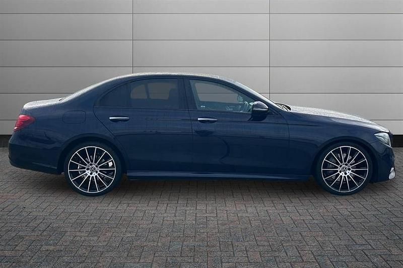 Used Mercedes E300 AMG line 245 HP (180 kW) 2020 Cavansite blue Sedan