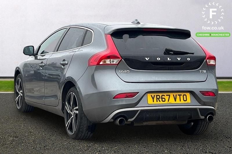 Used Volvo V40 R-Design Pro 122 HP (89 kW) 2017 Grey Hatchback