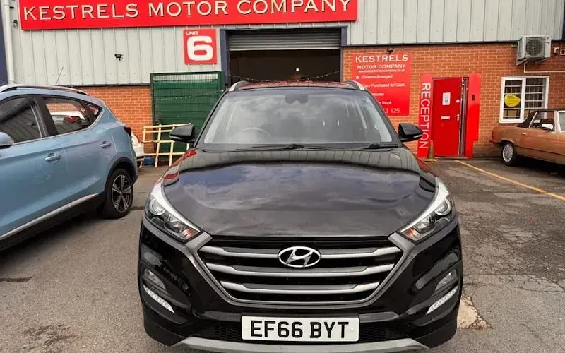 Used Hyundai Tucson SE 132 HP (97 kW) 2017 Black SUV