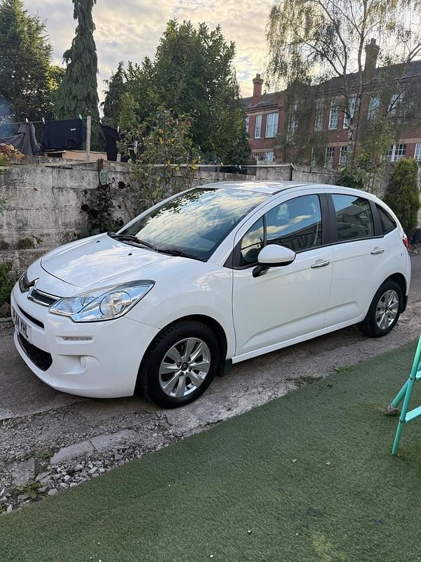 White Used 2014 Citroën C3 VTR Sport Hatchback | £2,995 (Good price) - Image 1/4