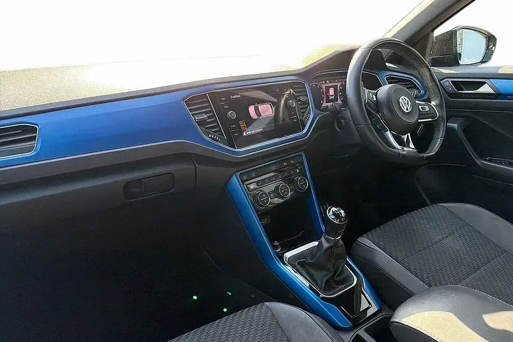 Used VW T-Roc R-line 150 HP (110 kW) 2020 Deep black SUV