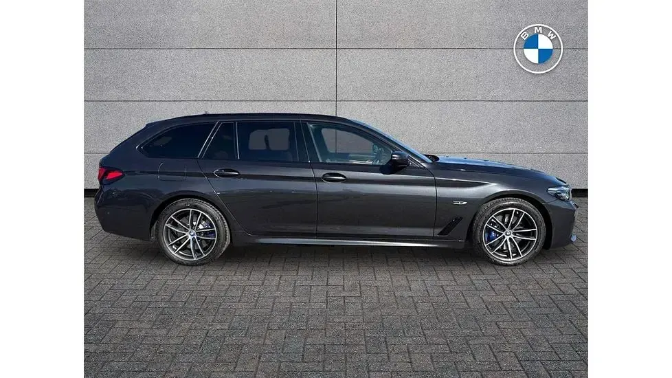 Used BMW 530e M Sport 288 HP (211 kW) 2022 Grey Estate
