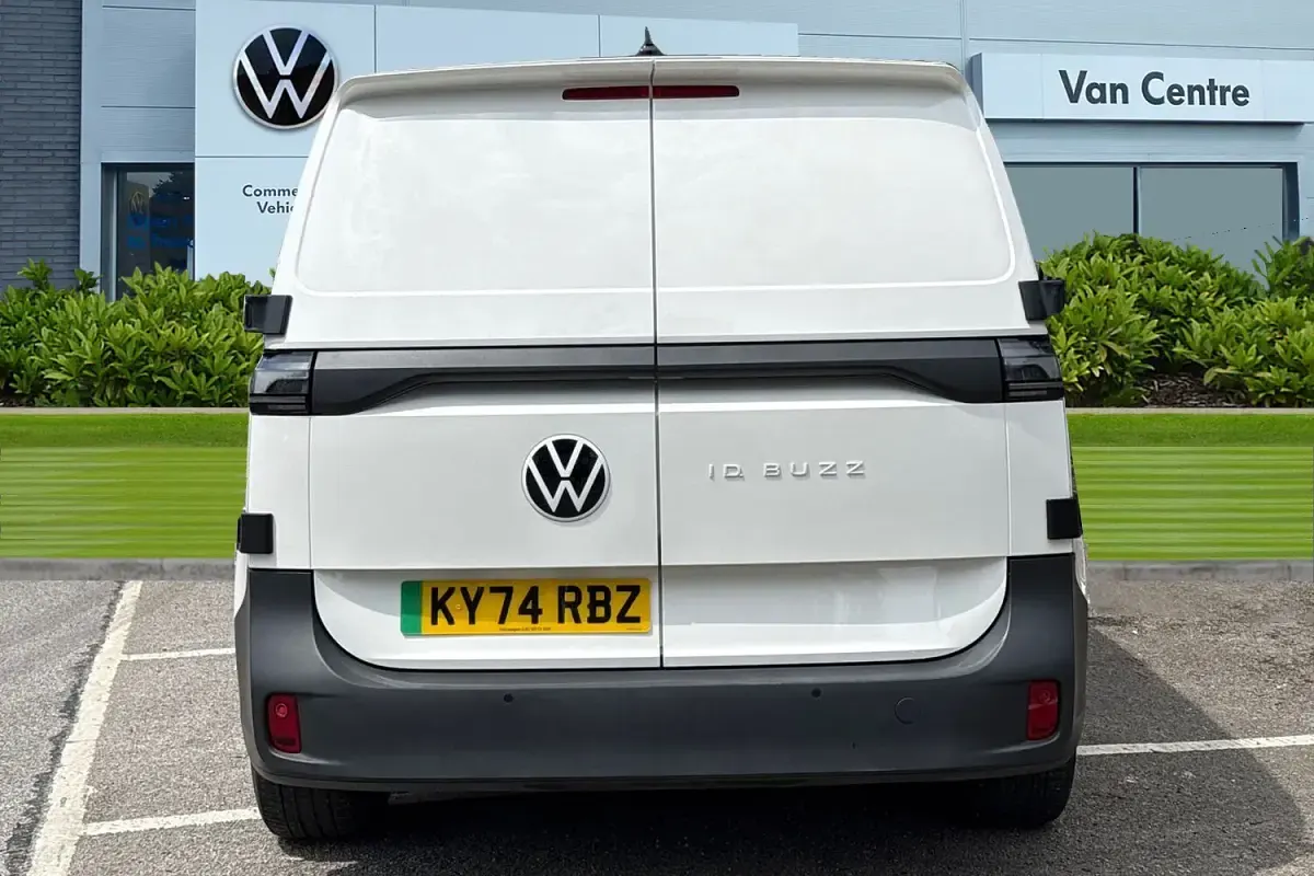 Used VW ID. Buzz 210 kW (286 HP) 2024 White MPV