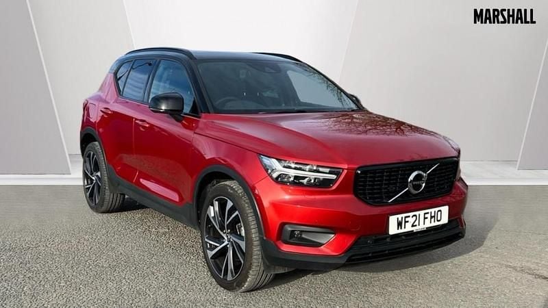 Used Volvo XC40 R-Design Pro 197 HP (144 kW) 2021 Fusion red SUV