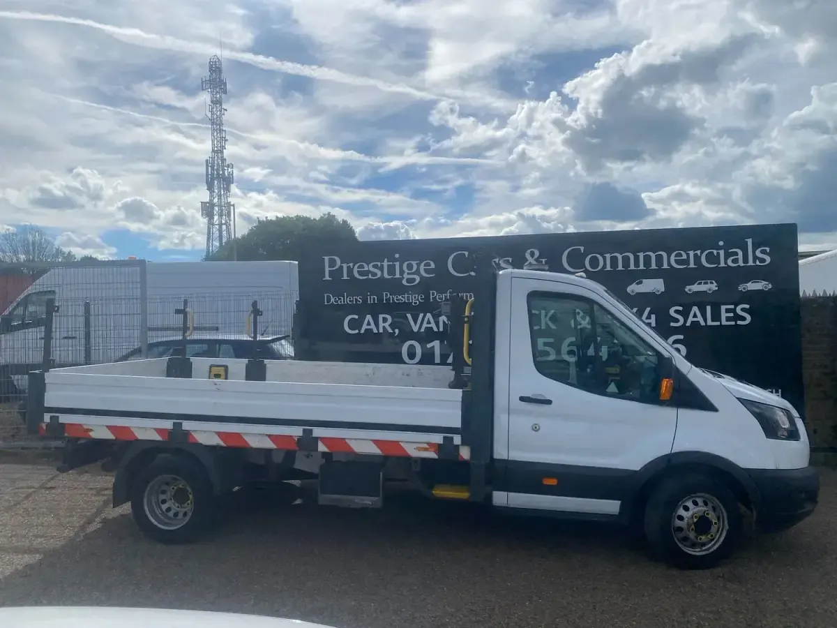 Used Ford Transit 130 HP (95 kW) 2018 White Pickup