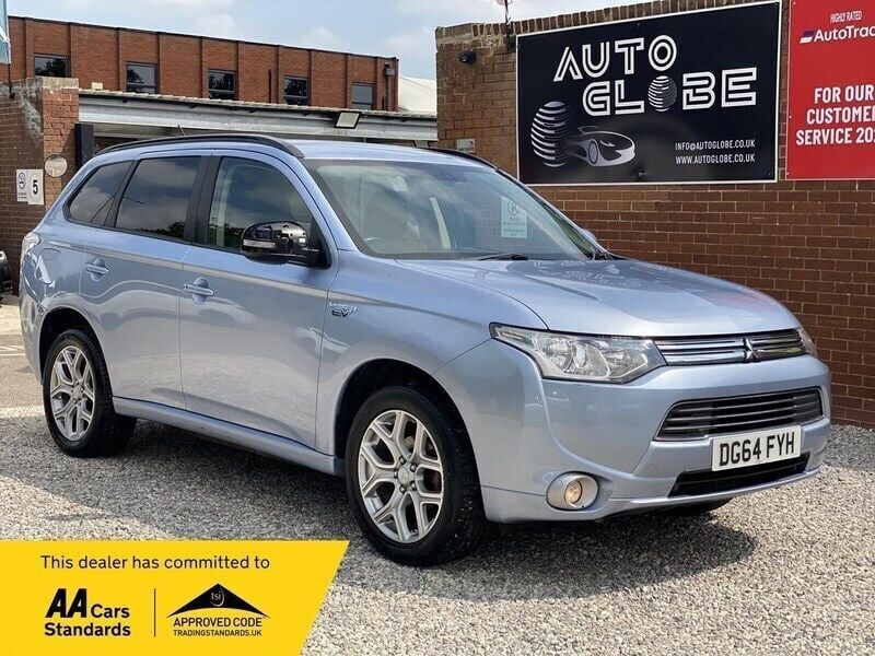 Blue Used 2014 Mitsubishi Outlander P-HEV Estate | £6,490 (Fair price) - Image 1/3