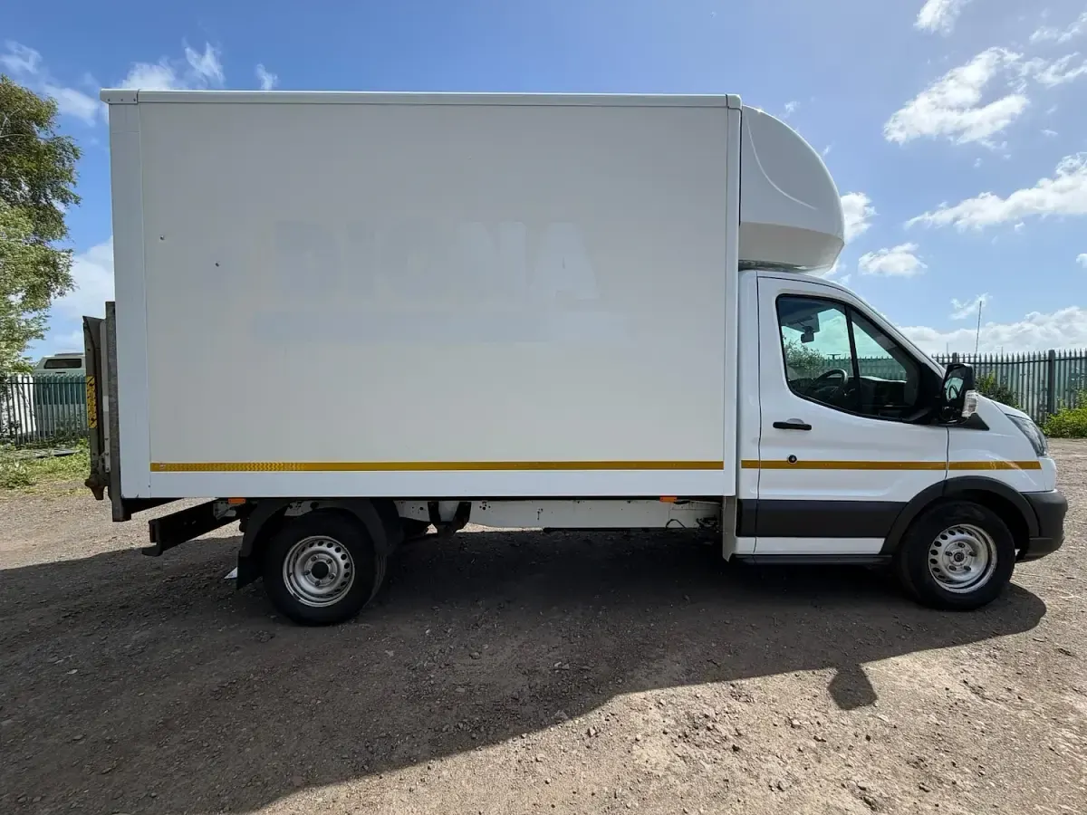 Used Ford Transit 130 HP (95 kW) 2021 White Van