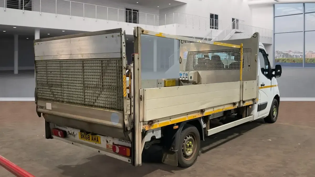 Usado Vauxhall Movano 130 CV (95 kW) 2018 Blanco Monovolumen