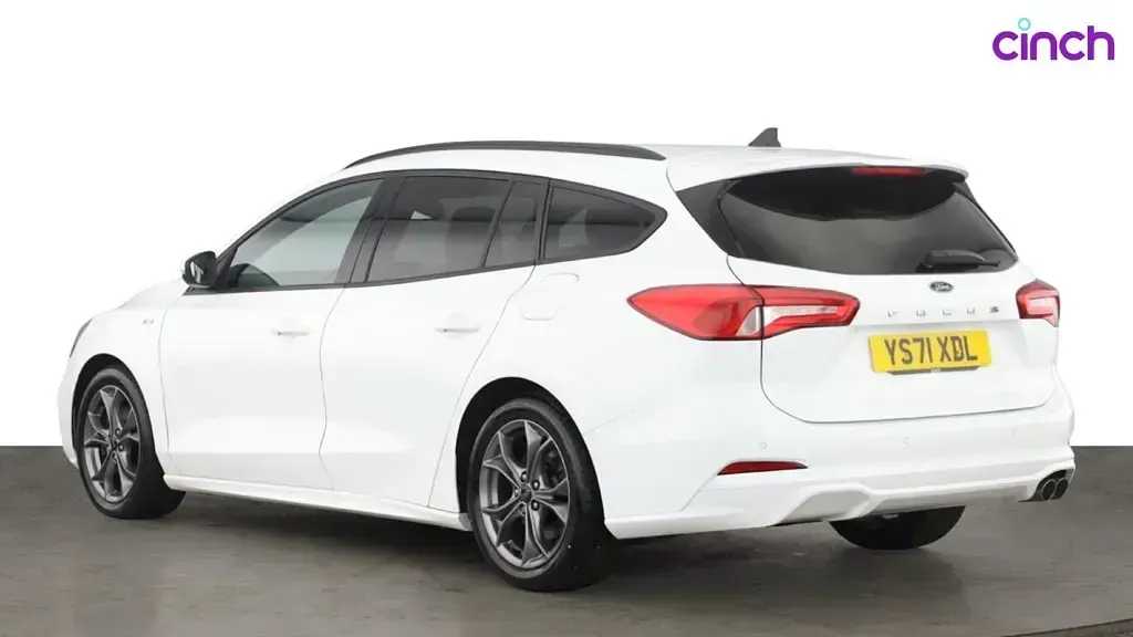 Used Ford Focus ST-Line 120 HP (88 kW) 2022 White Estate