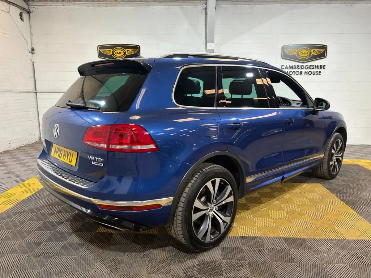 Used VW Touareg R-line 262 HP (192 kW) 2016 Blue SUV