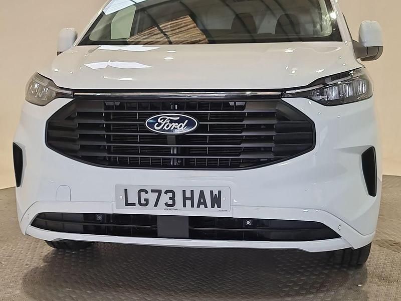 Used Ford Transit Custom Limited 136 HP (100 kW) 2023 White