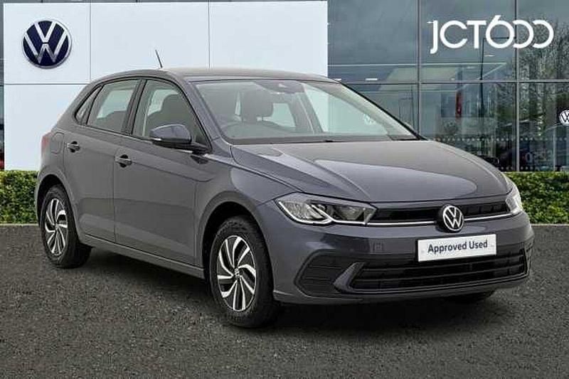 Used 2024 VW Polo Life | £16,846 (Good price) - Image 1/4